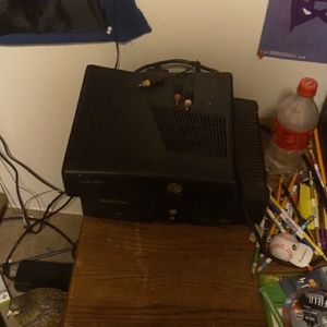 Xbox 360 and 3 controllers